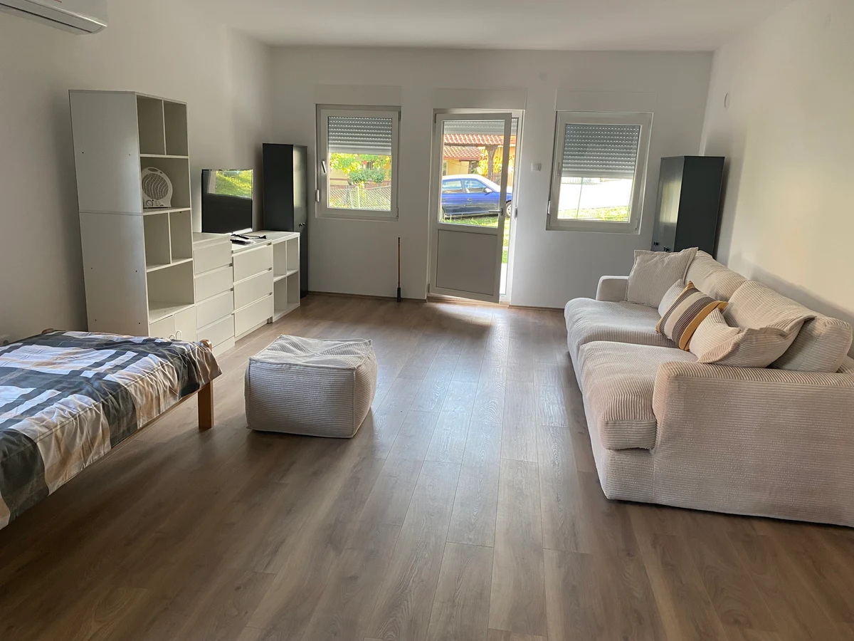 Izdavanje apartmana i kuće
